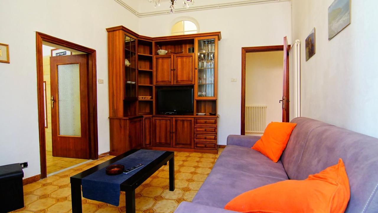 Appartamento Nel Borgo Medievale 莱万托 外观 照片